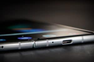 Le prochain Galaxy Fold de Samsung utiliserait du verre pliable