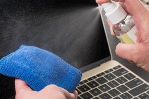 Coronavirus : HP propose un guide pour nettoyer efficacement son ordinateur