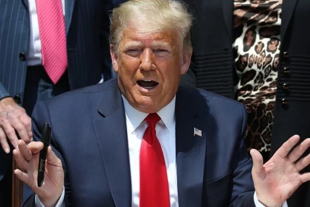 Twitch suspend le compte de Donald Trump pour « conduite haineuse »