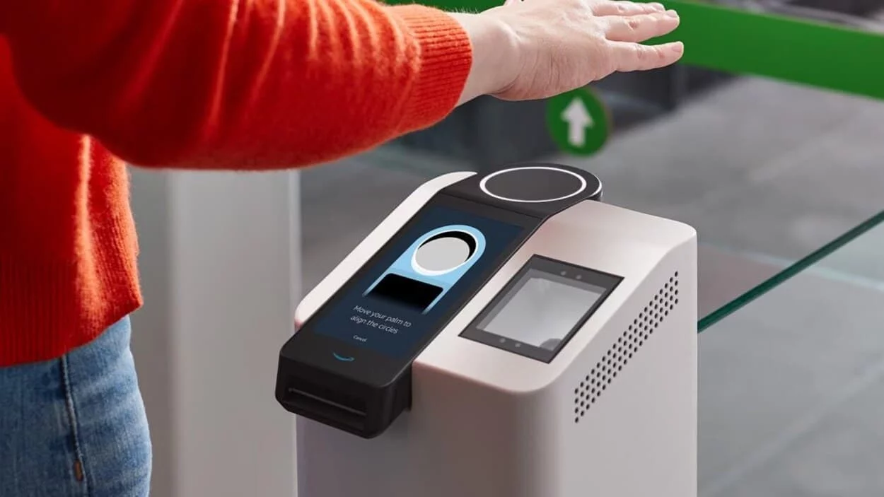 Amazon One : payez vos achats avec la paume de votre main